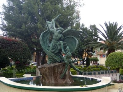 Plaza principal de Tiquipaya &#8211; Cochabamba